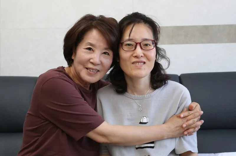 삼성의 ‘10억 회유’ 뿌리치고 산재 인정까지…혜경씨 모녀의 ‘7전8기’