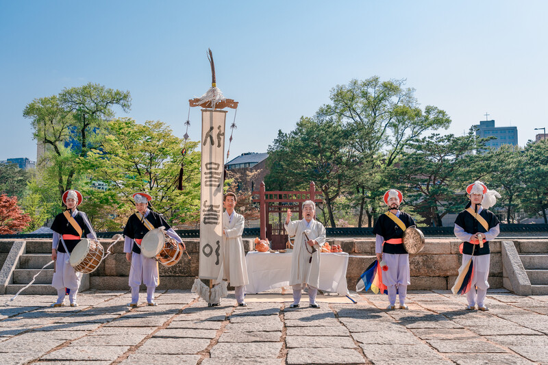 ‘궁중문화축전’에서 김덕수와 사물놀이가 연주를 하고 있다. 한국문화재재단 제공