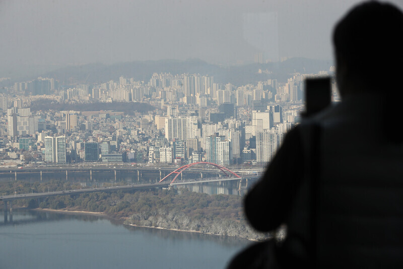 This undated photo provides a view of the Han River running through Seoul. (Yonhap News)