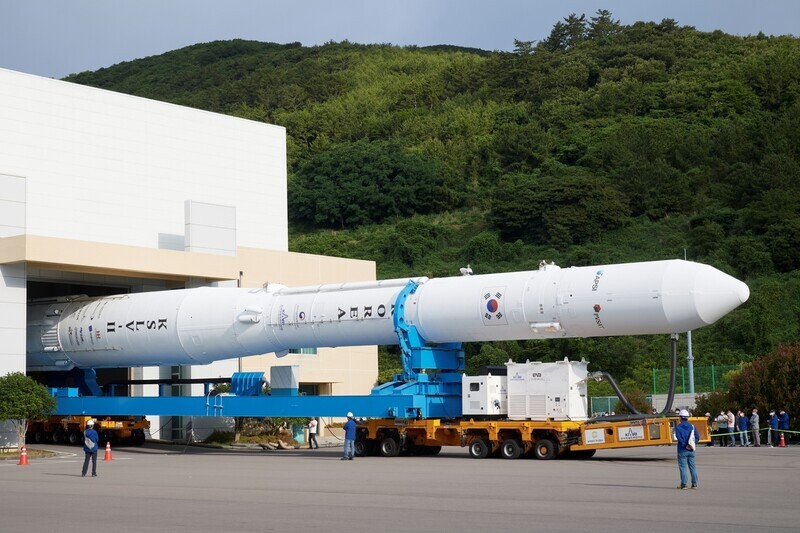 Nuri, a homegrown Korean space rocket, is transported to a launch pad at Naro Space Center on June 15, 2022. (provided by KARI)
