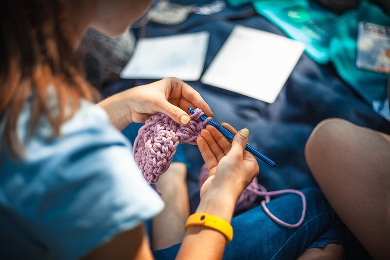 뜨개질 같은 창의적 취미 활동도 치매 예방에 어느 정도 효과가 있는 것으로 나타났다. 픽사베이