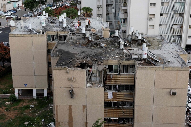 하마스 로켓, 텔아비브 아파트 공격…이스라엘 해군 가자 침투