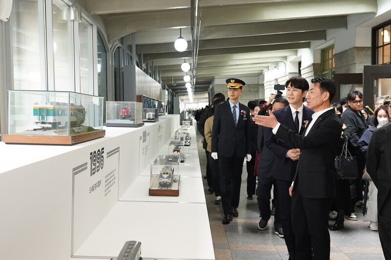 KTX 20년 역사와 문화를 예술로…코레일 ‘철도문화전’ 개막