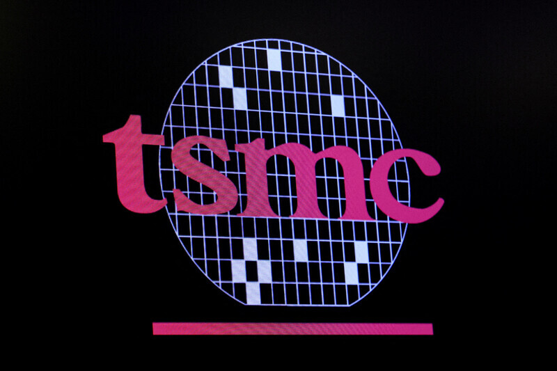 Chipmaker TSMC’s logo. (Reuters/Yonhap)