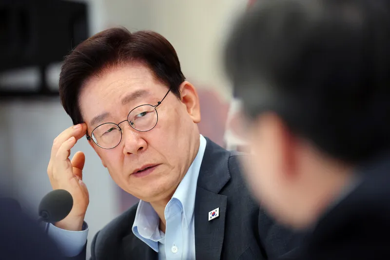 대통령은 아프다 [신영전 칼럼]