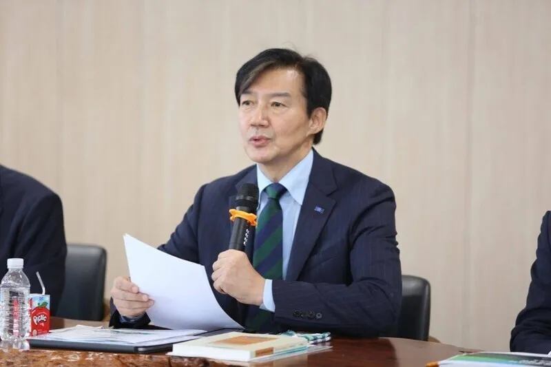 이 대통령 ‘공소취소 삭제’ 회견에…조국 “친명 평론가·유튜버 반성하라”
