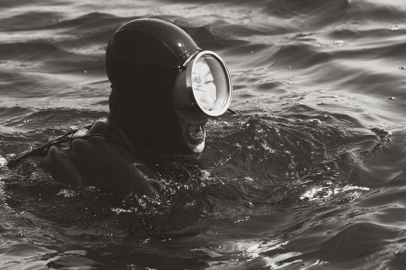  female sea diver