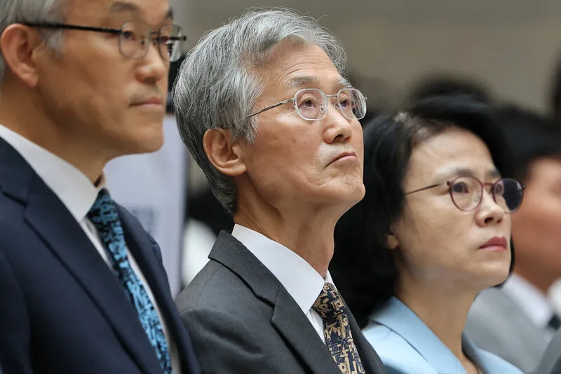 [속보] 조희대 “청와대 대법관 재제청 요청 불응…헌법적 근거 없어”