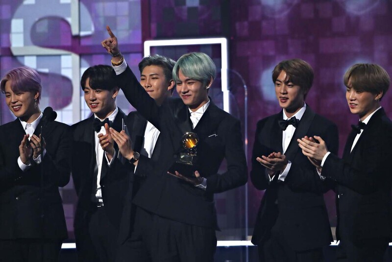 BTS performs in Los Angeles during the 2020 Grammy Awards on Feb. 10. (AFP/Yonhap News)