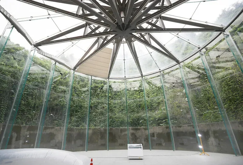 The view from inside the T1 tank at the Mapo Oil Depot. (Park Mee-hyang/Hankyoreh)