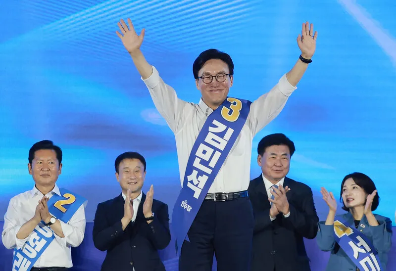 김민석 호남&middot;수도권서 1위 &hellip; 정청래에 누적 8.4