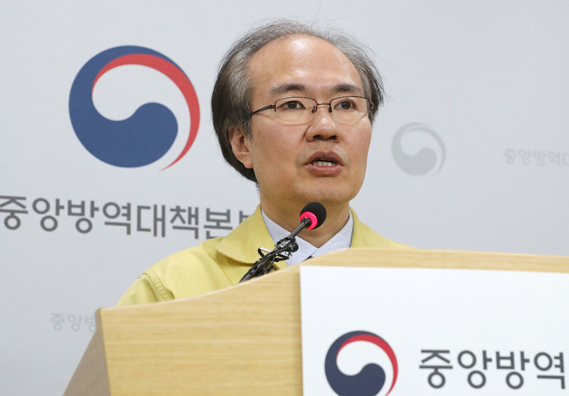 Kwon Jun-uk, director of the Korea National Institute of Health, during a briefing on the novel coronavirus outbreak in Cheongju, North Chungcheong Province, on Mar. 10. (Yonhap News)