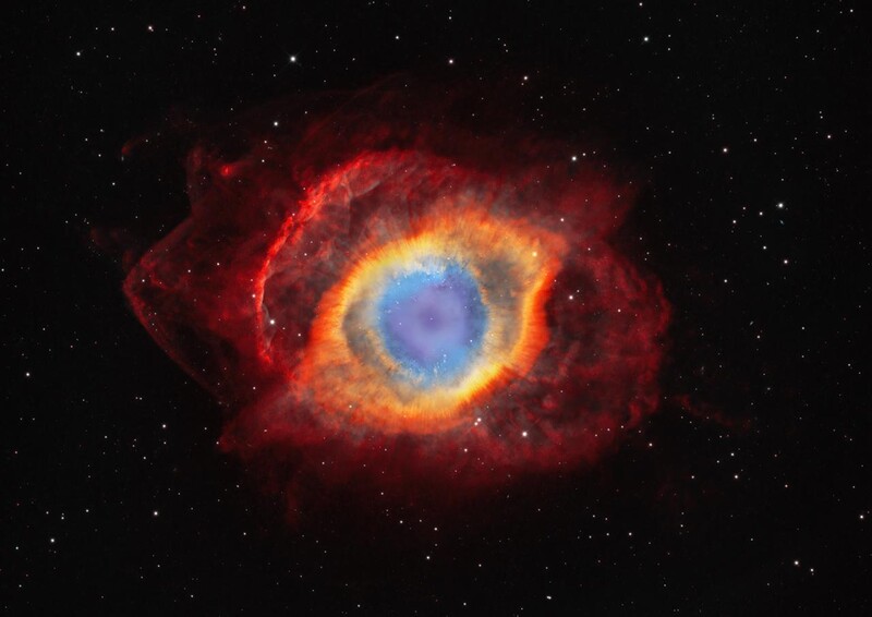 별과 성운 부문 1위 ‘신의 눈’. The Eye of God by Weitang Liang - Astronomy Photographer of the Year 2022 Stars Nebulae
