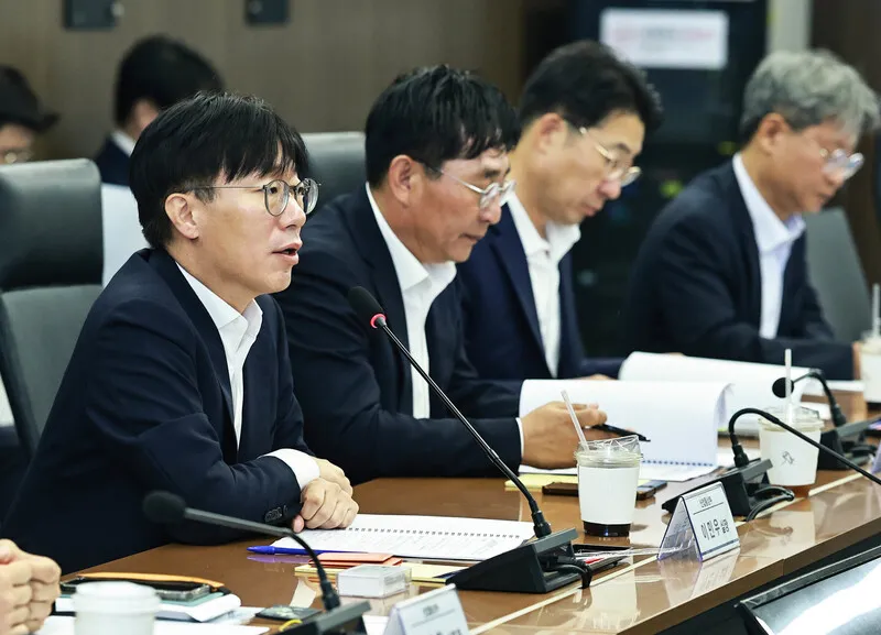 비싼 하이니켈만으론 어렵다...K-배터리, '나트륨' 보급형 카드 꺼낸다 - 뉴스 썸네일 이미지
