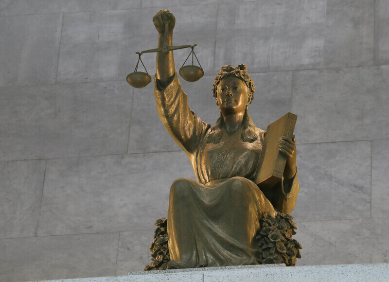 [단독] “검사가 기소 댓가로 뇌물”…법원, 재심 청구 첫 인용했다