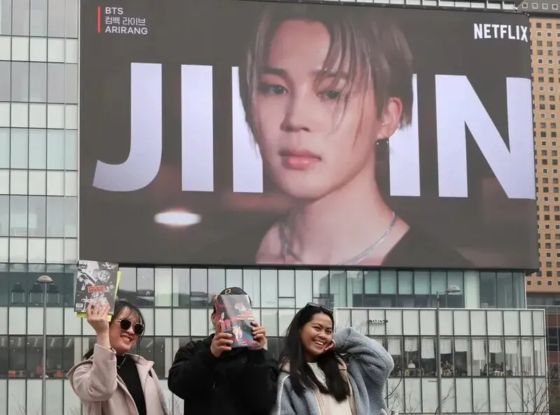 K-pop fans flocking to Seoul left scrambling to find places to store luggage