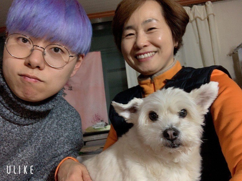 Jeong and her transgender child Lee Han-gyeol