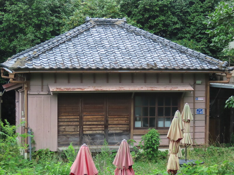 지심도 옛 일본군 전등소장 사택. 사진 강제윤 제공
