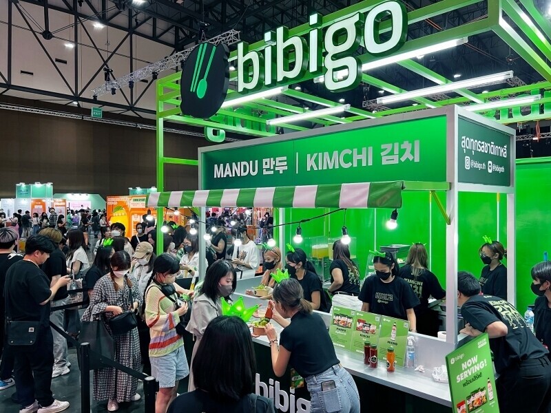 Bibigo’s booth at KCON Thailand 2023, held in Bangkok. (courtesy of CJ CheilJedang)