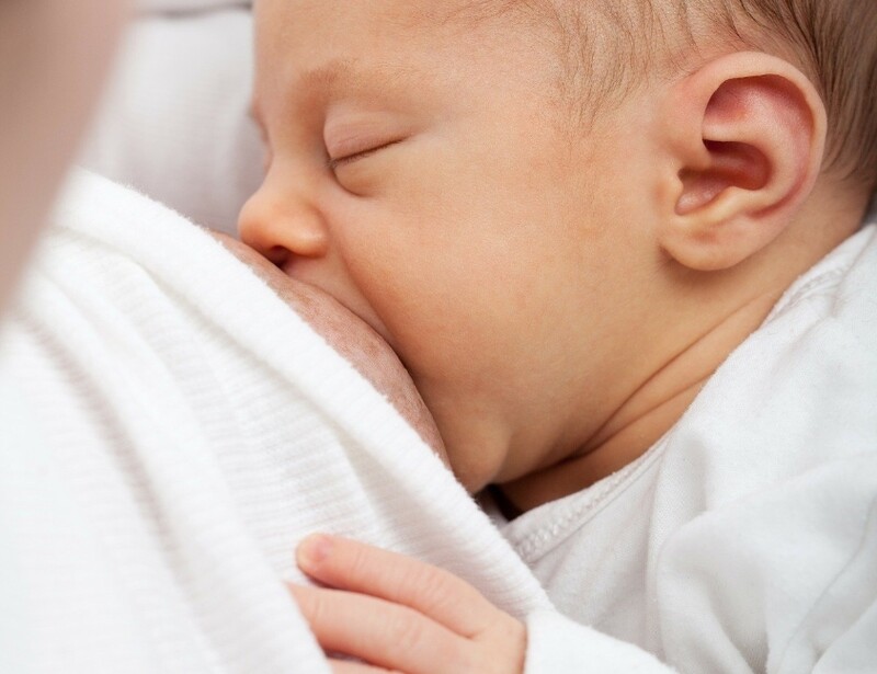 아기의 코로나19 면역력 강화를 위해 모유 수유를 권장하는 논문들이 잇따라 나왔다. 픽사베이