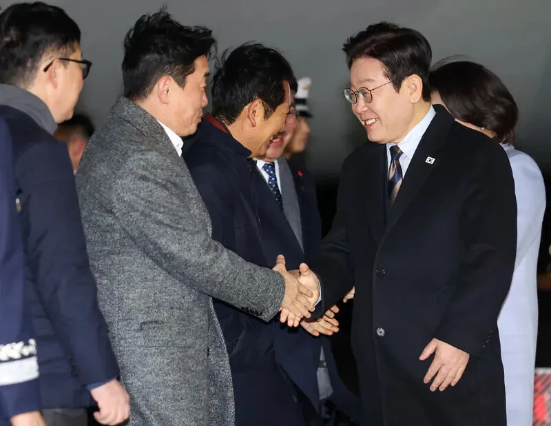 [NBS] Lee’s approval rises to 61% as Koreans remain split on relations with China