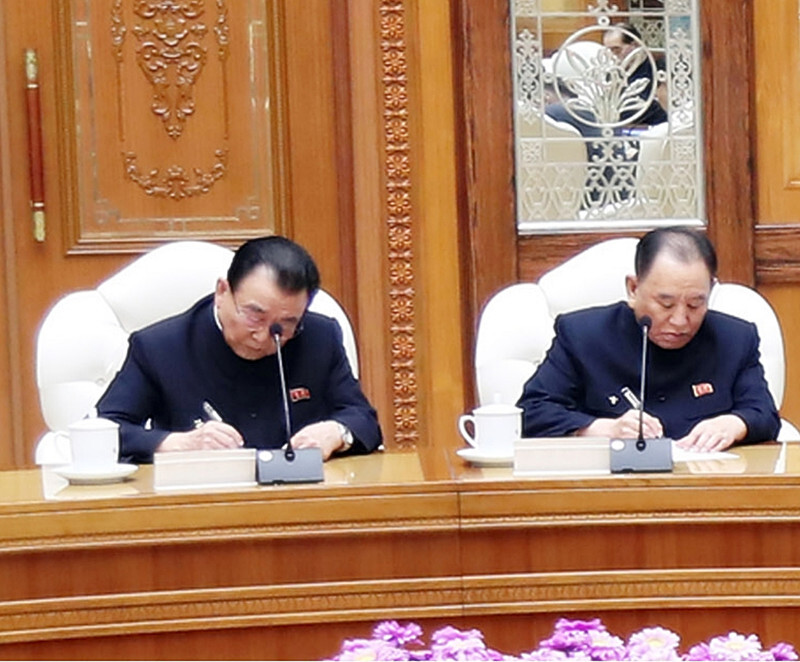 Workers’ Party of Korea Vice Chairman Kim Yong-chol (right) attends a politburo meeting of the Workers’ Party of Korea in Pyongyang on Apr. 11. (Yonhap News)