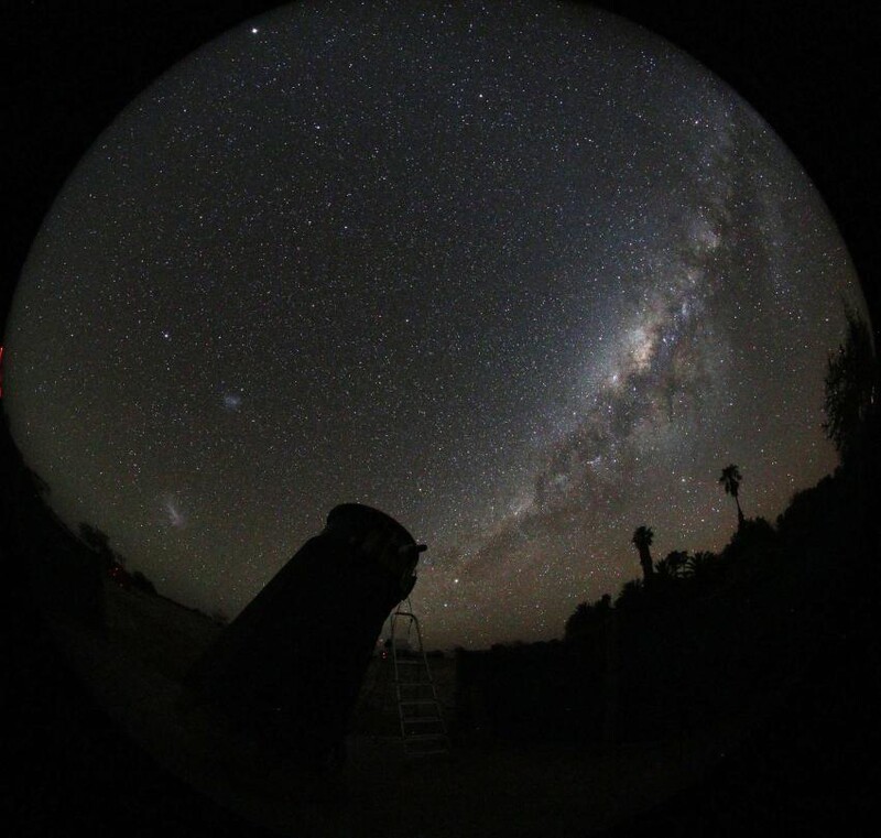 빛공해가 가장 적은 곳으로 알려진 나미비아 아마추어천문대의 밤하늘. 왕립천문학회 제공