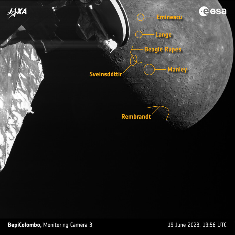 베피콜롬보가 이번 근접비행에서 발견한 충돌구 ‘맨리’(Manley)의 위치를 표시한 사진. 유럽우주국 제공