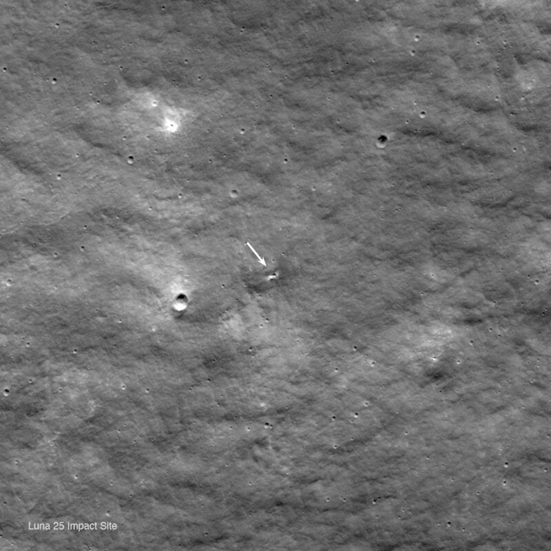 러시아 달 착륙선 루나 25호는 8월19일 폰테쿨랑G 충돌구 남서쪽 가장자리에 충돌했다. 화살표가 가리키는 곳이 루나 25호가 추락한 지점이다. 사진에 담긴 달 표면의 폭은 1100m이며 위쪽이 북쪽이다. 미 항공우주국 제공