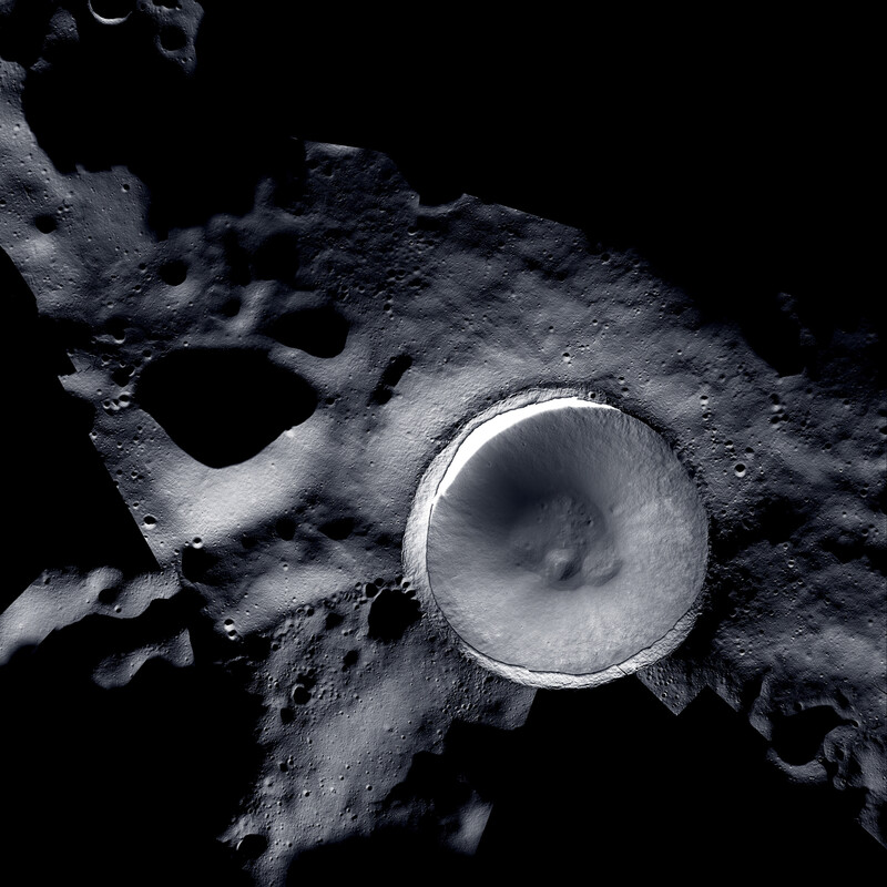 한국의 다누리호와 미국의 달정찰궤도선 카메라로 촬영한 사진을 합성해 완성한 달 남극 섀클턴 충돌구 전경. 충돌구 안쪽은 다누리호, 바깥쪽은 달정찰궤도선이 찍은 것이다. 미 항공우주국 제공