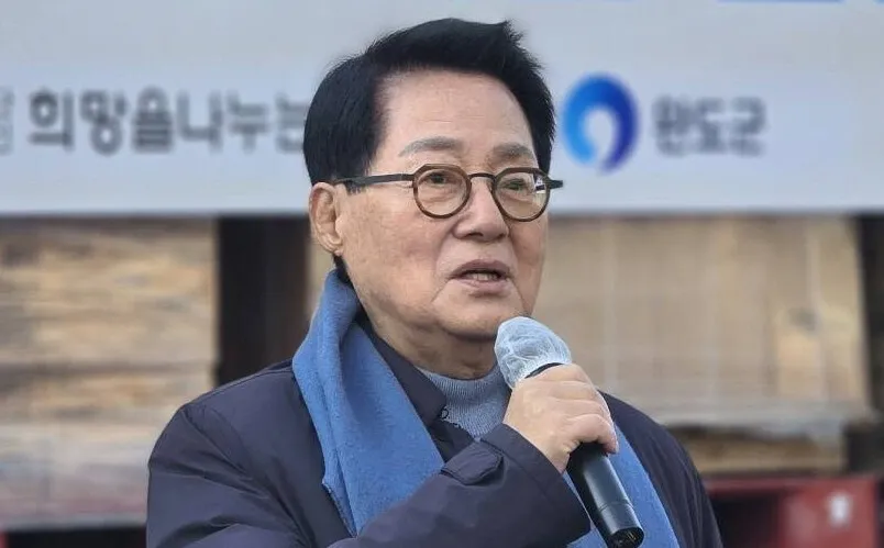 박지원 "민주-혁신 합당 수임기구서 지방선거 협력도 모색해야" - 뉴스 썸네일 이미지