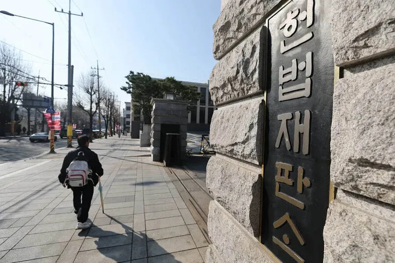 [단독] ‘뇌출혈’로 인지력 저하 뒤 공판 재개 정당한가…재판소원 제기