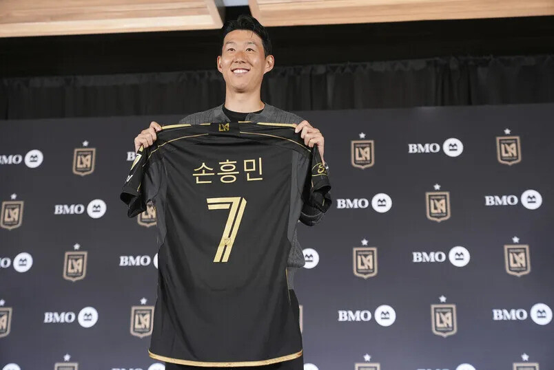 Son Heung -min smiles at a press conference in Los Angeles (LA) FC held at BMO Stadium in Los Angeles, California, USA. Los Angeles/AP Yonhap News