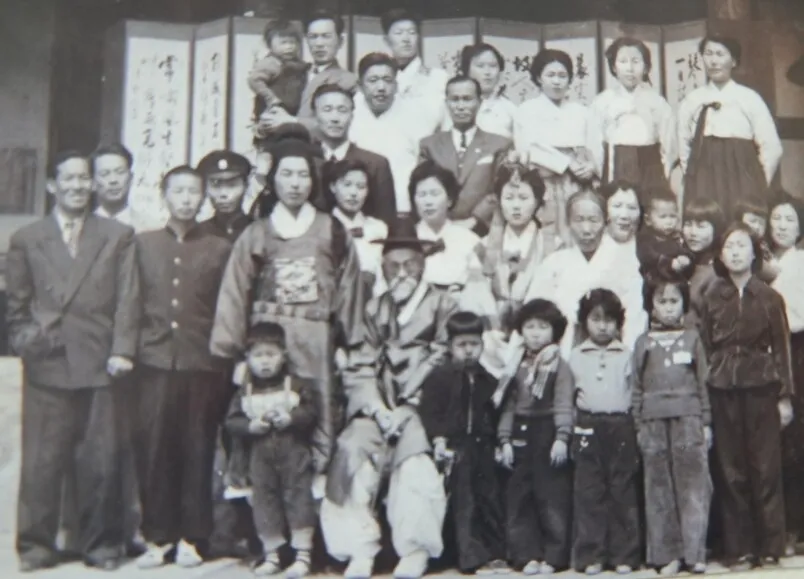 어머니는 집 창고에 총과 칼을 숨겨놓았을까 [금자⑭] - 뉴스 썸네일 이미지