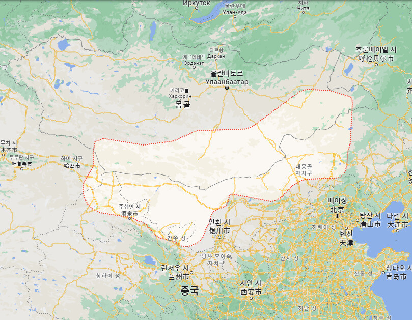 몽골과 중국 국경 사이에 있는 고비사막은 동서 1500㎞, 남북 800㎞, 면적 130만㎢에 이르는 암석 사막이다.