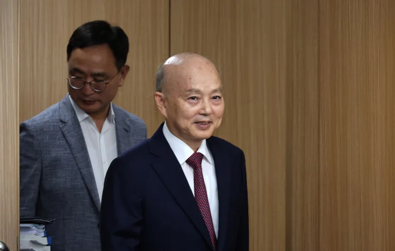 성소수자 안건 ‘이례적 개입’ 논란에…안창호 인권위원장…