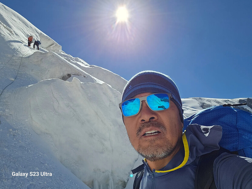 사진은 양해승씨가 ‘세계의 지붕’이라 불리는 파미르 고원 일대에서 가장 높은 산인 레닌피크(7134m)를 등정하며 찍은 사진. 양해승 제공