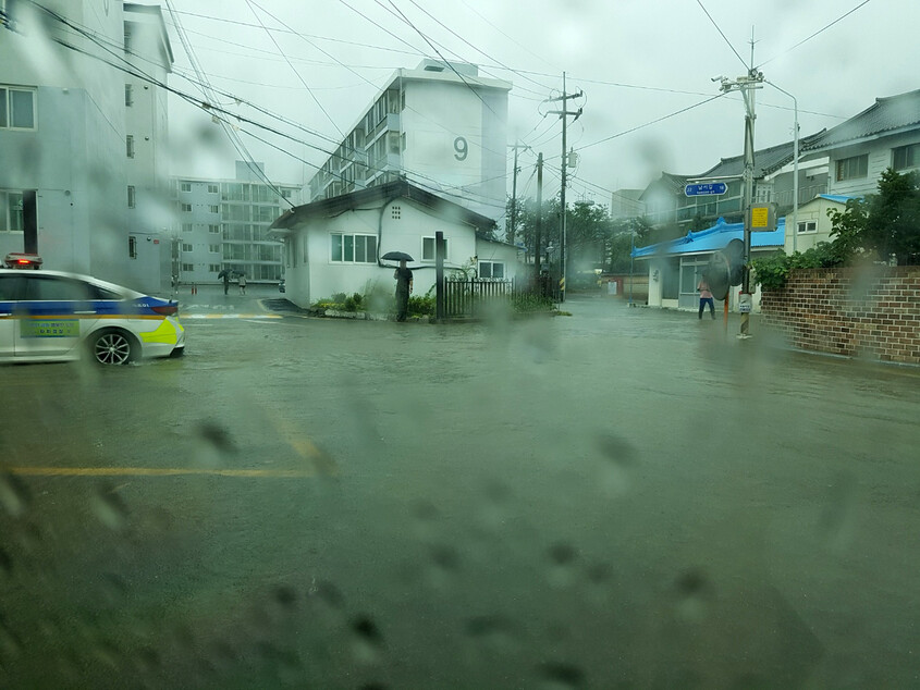 오늘 오후 남부는 돌풍·천둥·번개 비…수도권은 폭염주의보