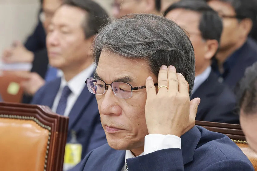 [속보] 특검, ‘외유성 출장 의혹’ 노태악 전 대법관 자택 압수수색