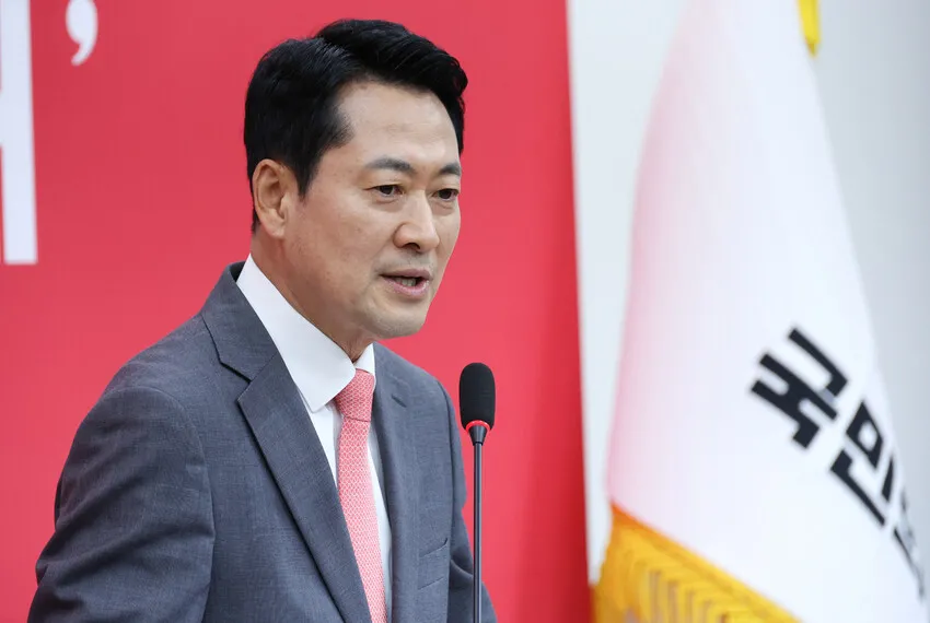 장동혁 “한동훈 복당? 당원게시판 수사 끝날 때까지 언급 부적절”