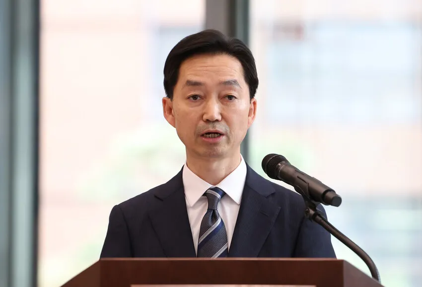 “법령 검토하겠다” 하루만에 관례 깨고 국무회의 참석한 중수청장…“검찰개혁 완수”