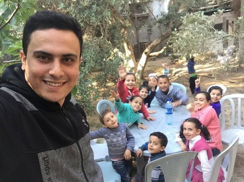 영국 런던에서 활동 중인 팔레스타인 가자지구 출신 저널리스트 아흐메드 알나우크가 2019년 고향에서 조카들과 찍은 사진, 이 아이들은 2023년 10월 이스라엘군 공습 때 단 한 발의 폭탄으로 모두 숨졌다. 아흐메드 알나우크 인스타그램 갈무리
