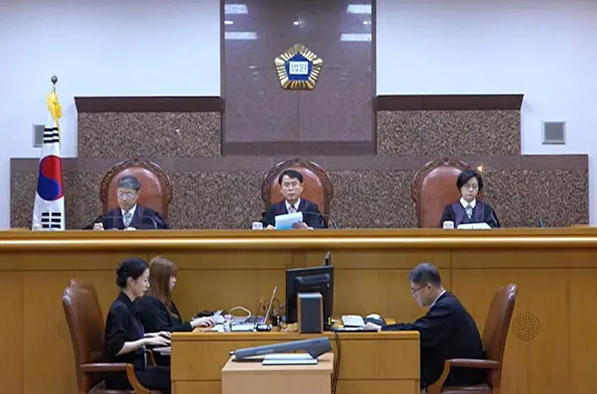 [Editorial] Convict Yoon Suk-yeol must use prison term to reflect on his crimes