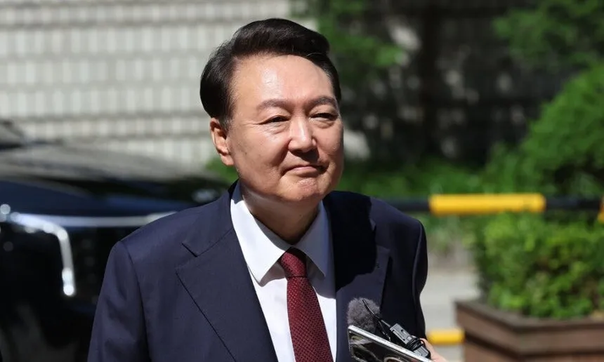 윤석열 쪽 “소송 남용 부당하다”며 ‘비상계엄 위자료 …