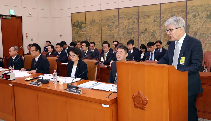국힘 “‘암살자(들)’ 어떻게 12살 관람가?”…민주 “창작 탄압”