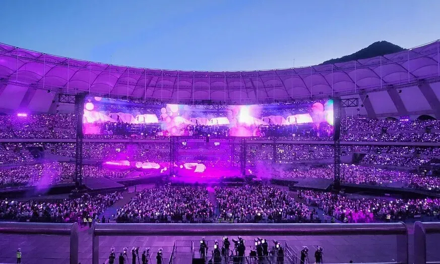 [Book review] How a K-pop skeptic journalist became a born-again BTS fan