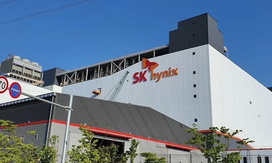 SK 하이닉스 청주공장 화재로 불소 누출...직원 11명 이송 - 뉴스 썸네일 이미지