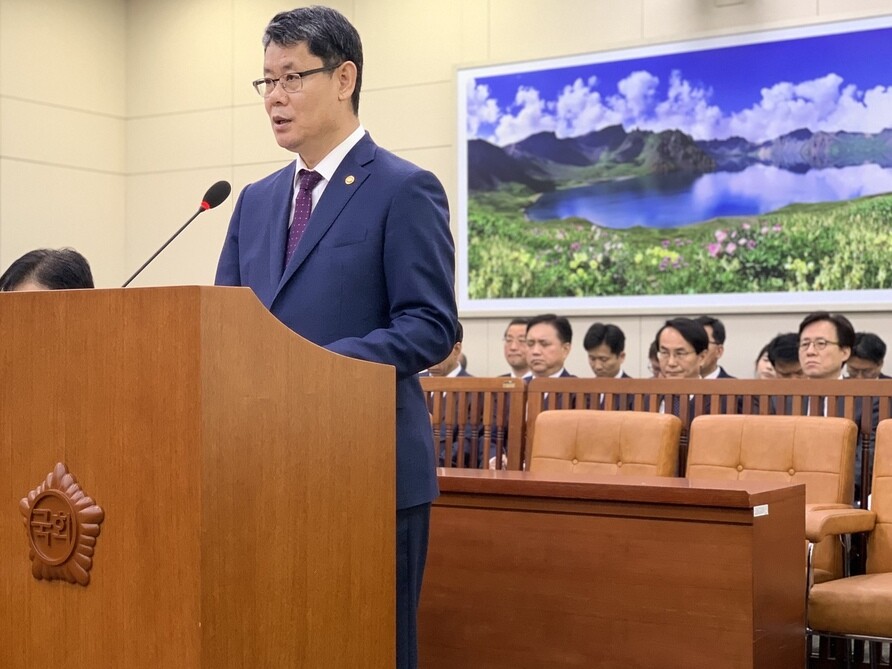 South Korean Unification Minister Kim Yeon-chul speaks during an audit by the National Assembly’s Foreign Affairs and Unification Committee on Oct. 17.