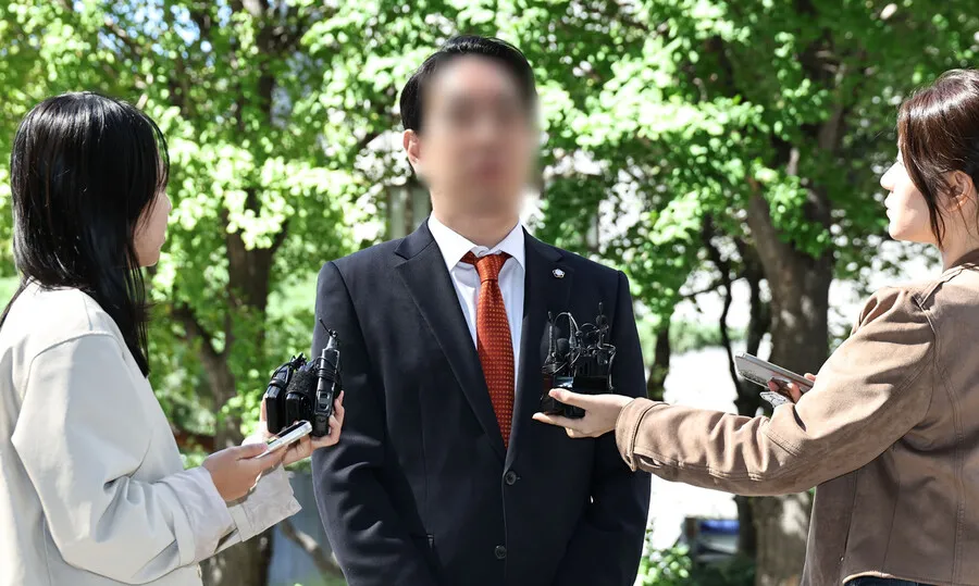 김병기 전 보좌관 ‘보완수사’로 조사 출석…“벌써 15번째, 경찰 의지 없어”