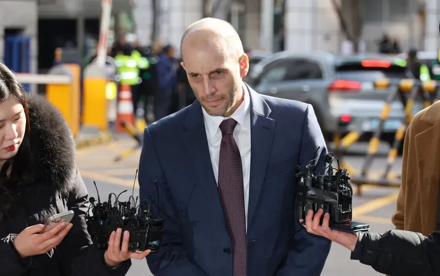 '쿠팡 수사' 관건은 정보유출자 신병 확보...경찰, 세 갈래로 속도 - 뉴스 썸네일 이미지